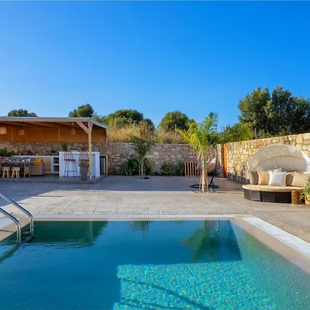 Amora Pool Villa Gennadi