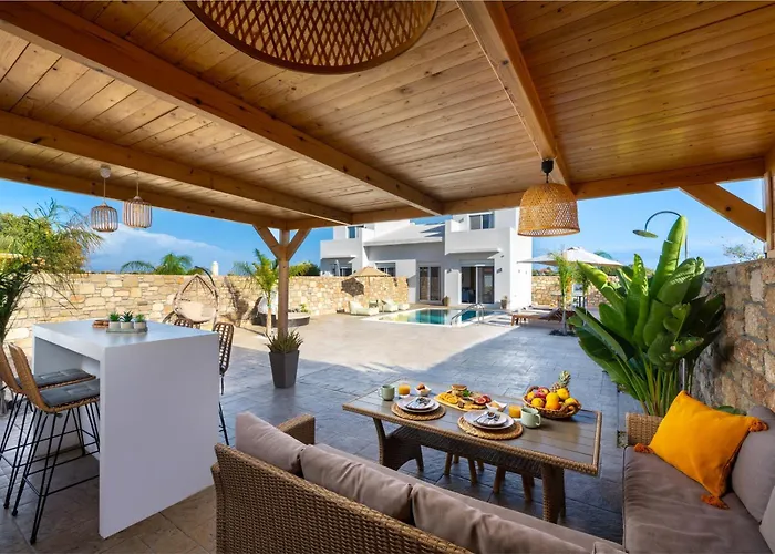 Amora Pool * Γεννάδι