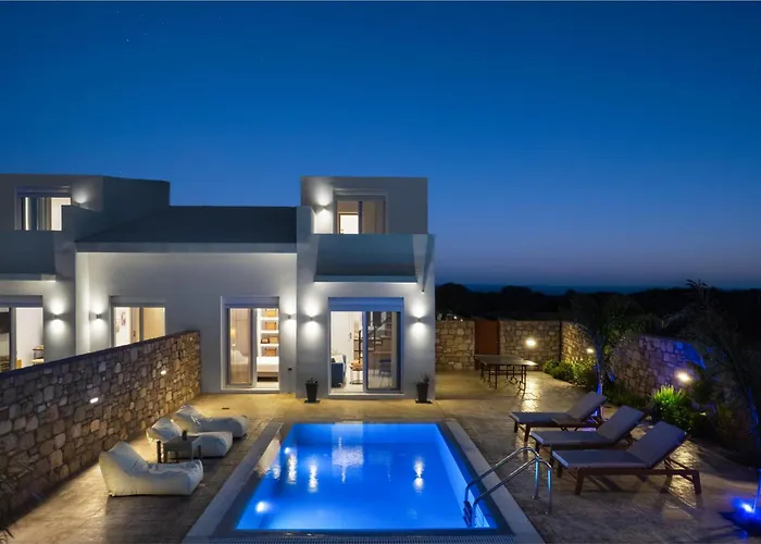 Amora Pool *