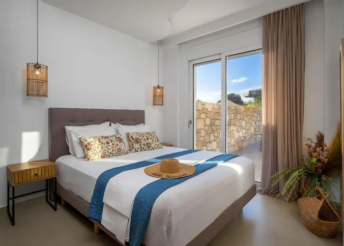 Amora Pool Villa