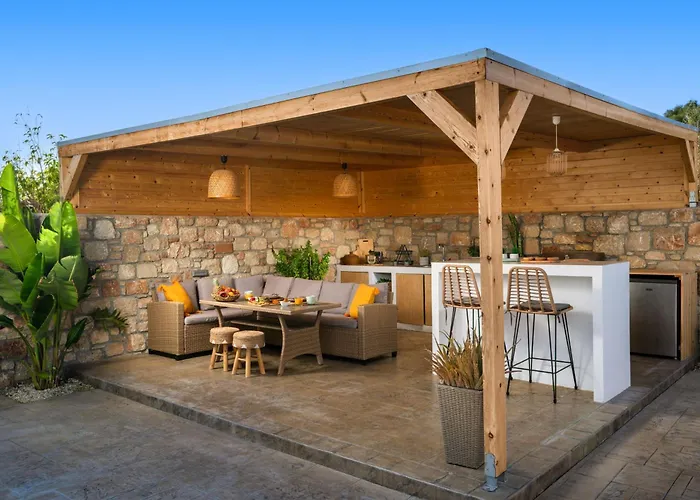 Amora Pool * Jenádi